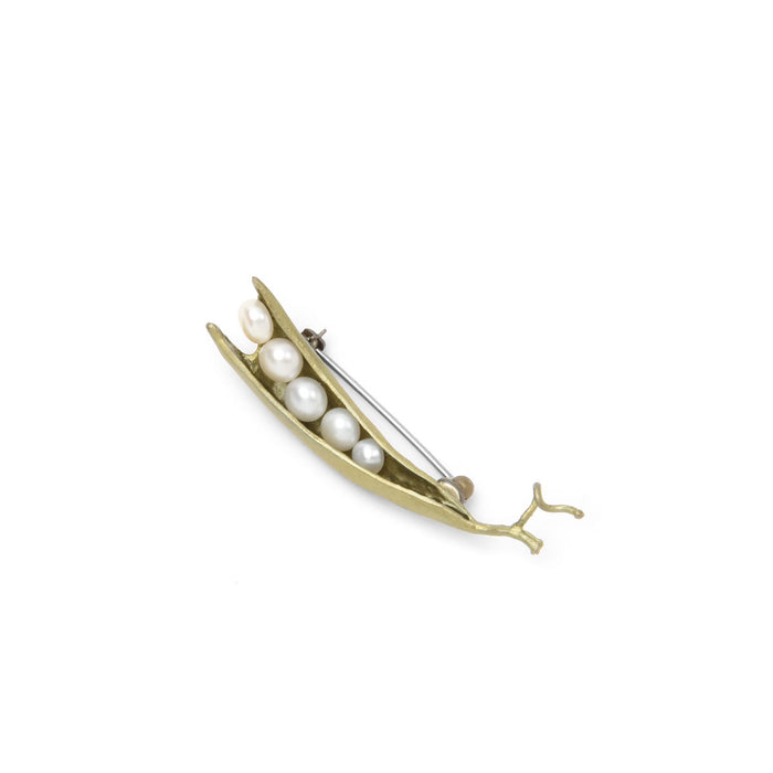 Pea Pod Five Pearl Pin