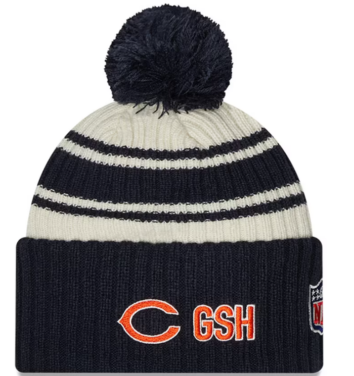 Chicago Bears New Era Cream/Navy 2022 Sideline Sport Cuffed Pom Knit Hat