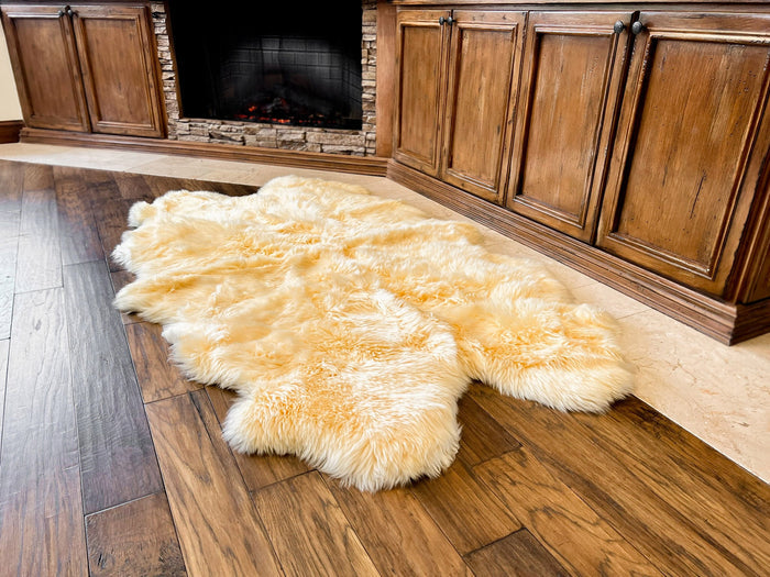 Cream New Zealand Sheepskin 4-Pelt 4' x 6' by Hudson Hides