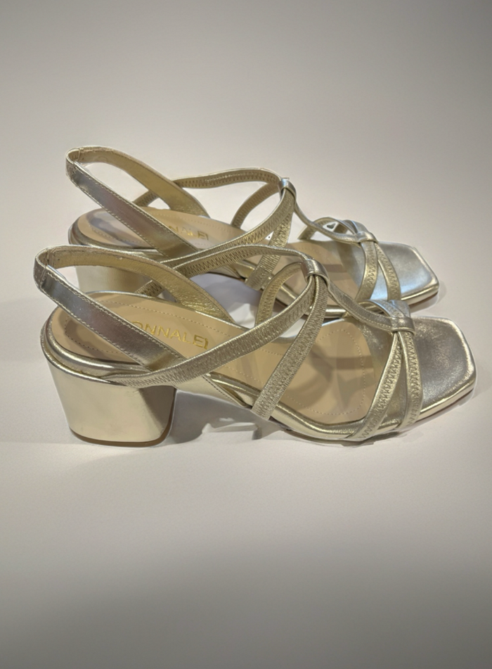 Donna Lei Lizzie Berg Wash Sandal - Platino