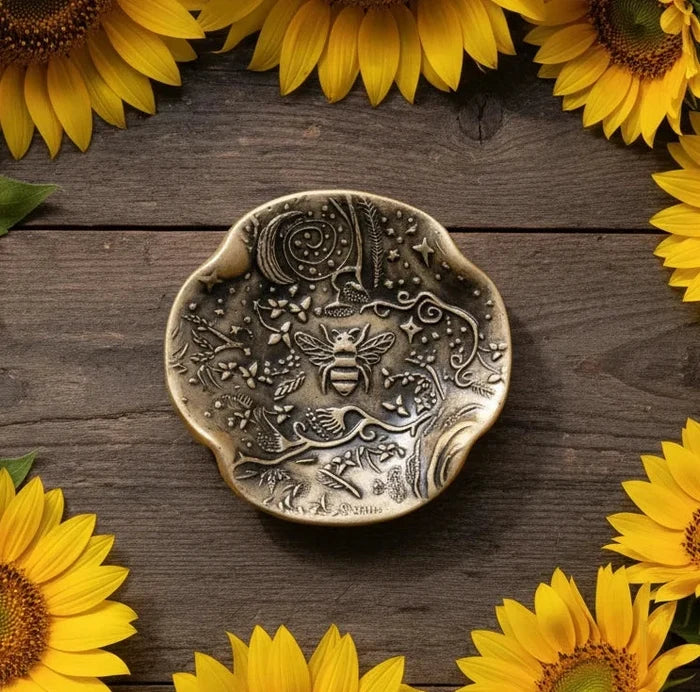 EAR-07 Black Bee Spoon Rest