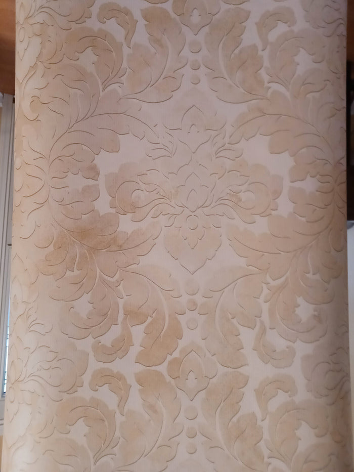 Light Beige & Cream Formal Damask Wallpaper
