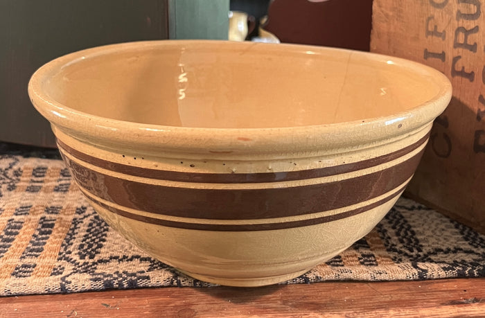 NV-WB9 Antique Yellowware Bowl