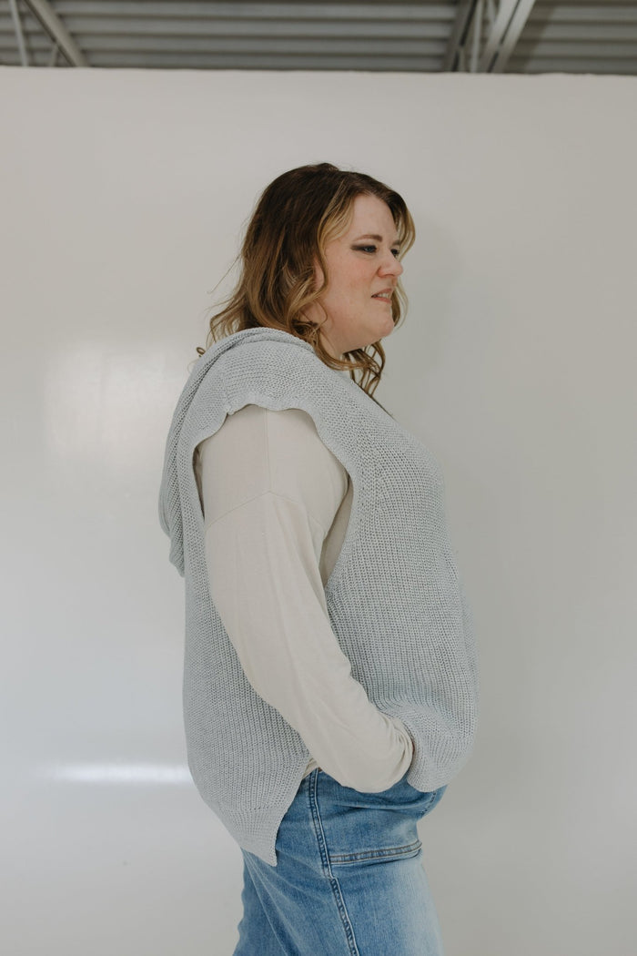 SWEATER VEST WITH HOOD - Love Marlow
