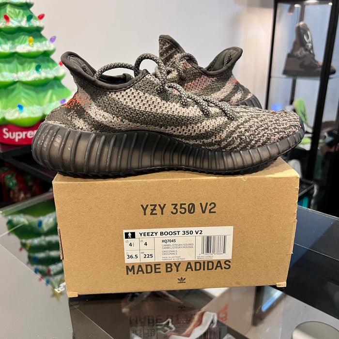 Adidas Yeezy Boost 350 V2
Carbon Beluga (USADA)